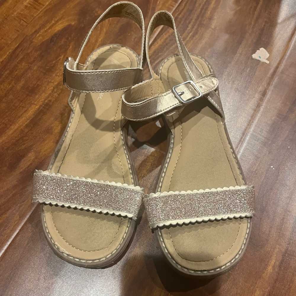Hanna Andersson Stylish Gold Kids Sandals